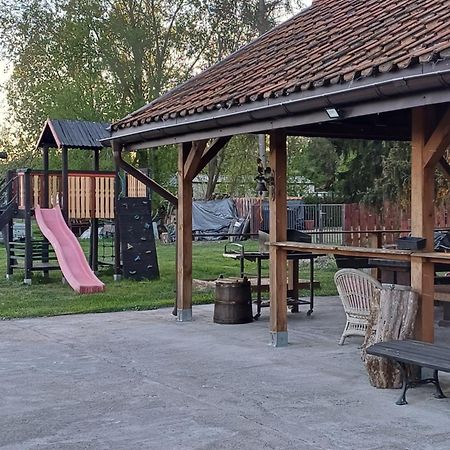 نوي غوتي Gosciniec Twoje Mazury Nad Jeziorem Sniardwy Tuz Obok Plazy المظهر الخارجي الصورة